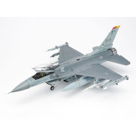 Tamiya 61098, LOCKHEED MARTIN F-16CJ FIGHTING FALCON, kit scale 1/48