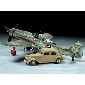 Tamiya 25213, FOCKE-WULF Fw190 D-9 JV44 & CITROEN TRACTION 11CV STAFF CAR SET, kit scale 1/48