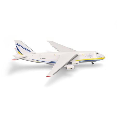 Antonov An-124 Ruslan UR-82008 1:500