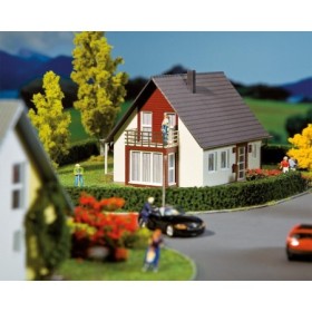 Faller 130318- Detached house, wine-red, scale 1:87