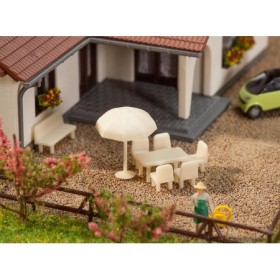 Faller 272905- Tables, chairs, sunshades, scale 1:160