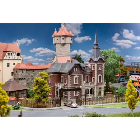 Faller 130646- Urban villa, scale 1:87