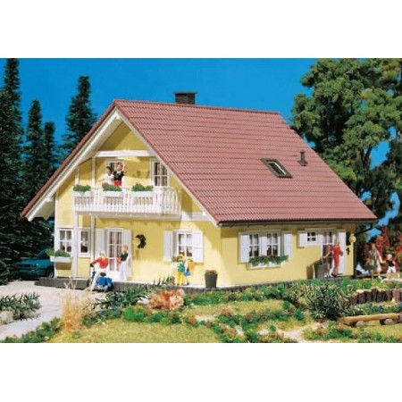 Faller 130397- Familia House, scale H0