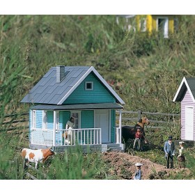 PIKO 62249- Small house with porch, Scale 1:22,5