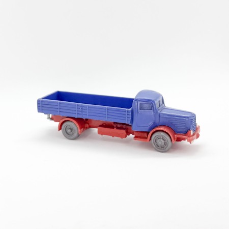 Wiking 162/1C - Blue Büssing 8000 Flat bed truck - Retro H0